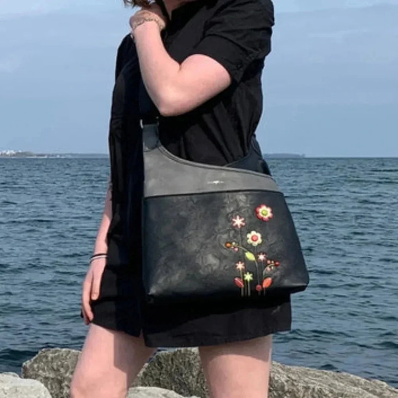 ESPE Gardenia Vegan Leather Boho Crossbody Hippie Messenger Bag. - Picture 4 of 8